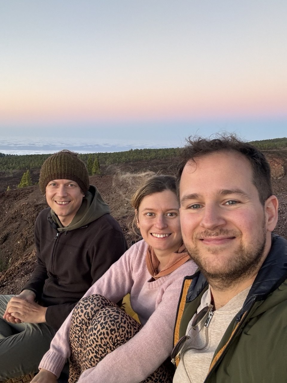 The Wandercat team together outdoors